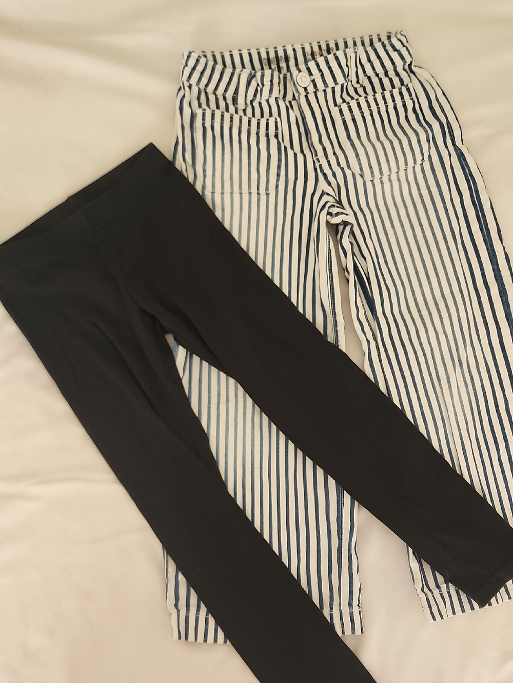 Bundle Wide Leg Jeans And Leggings